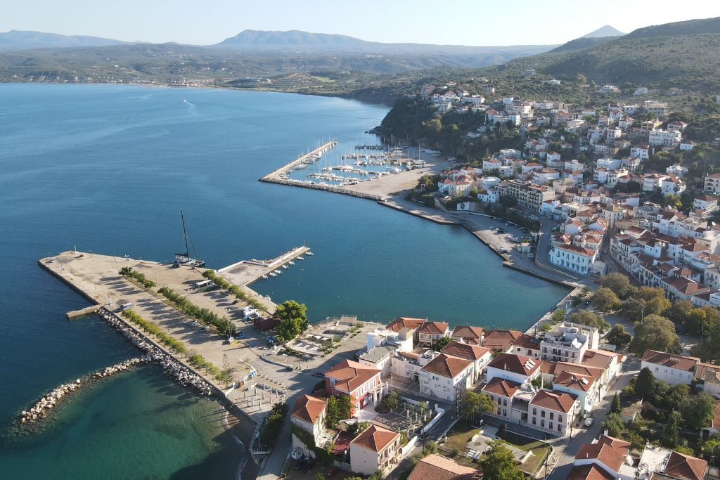 winter-pylos-rental-greece